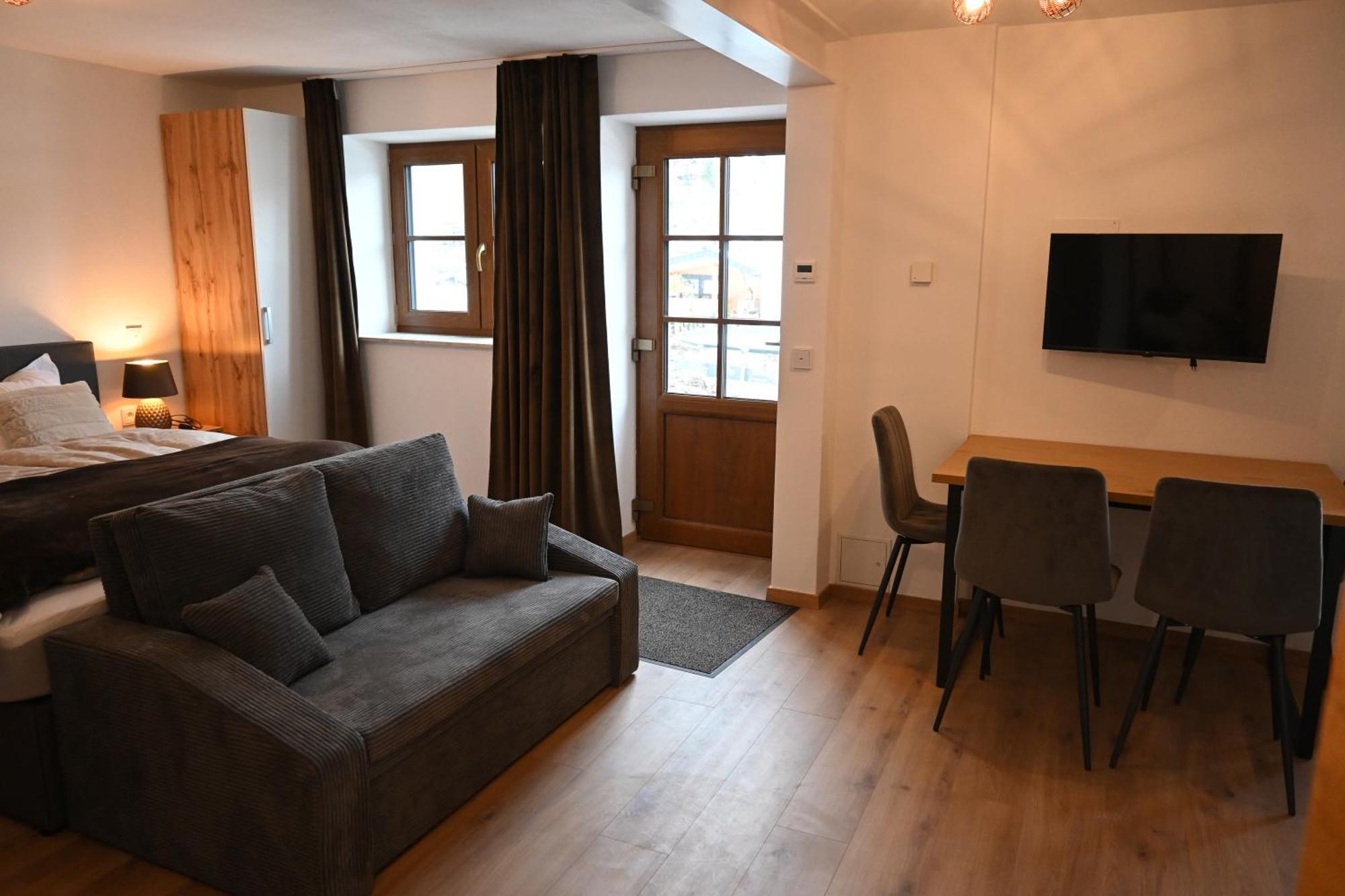 Nicky Apartments And Studios ニーデラウ エクステリア 写真