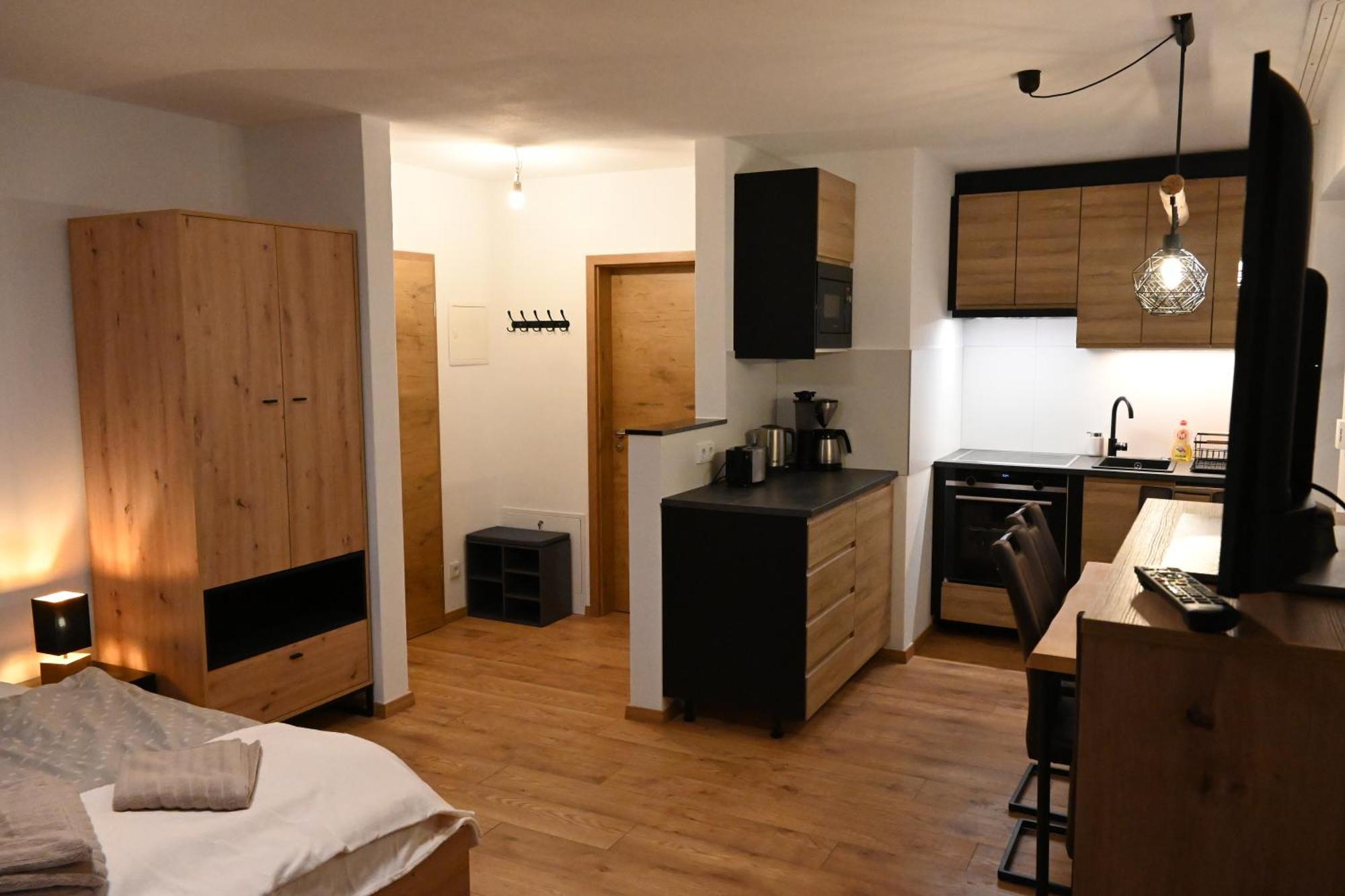 Nicky Apartments And Studios ニーデラウ エクステリア 写真