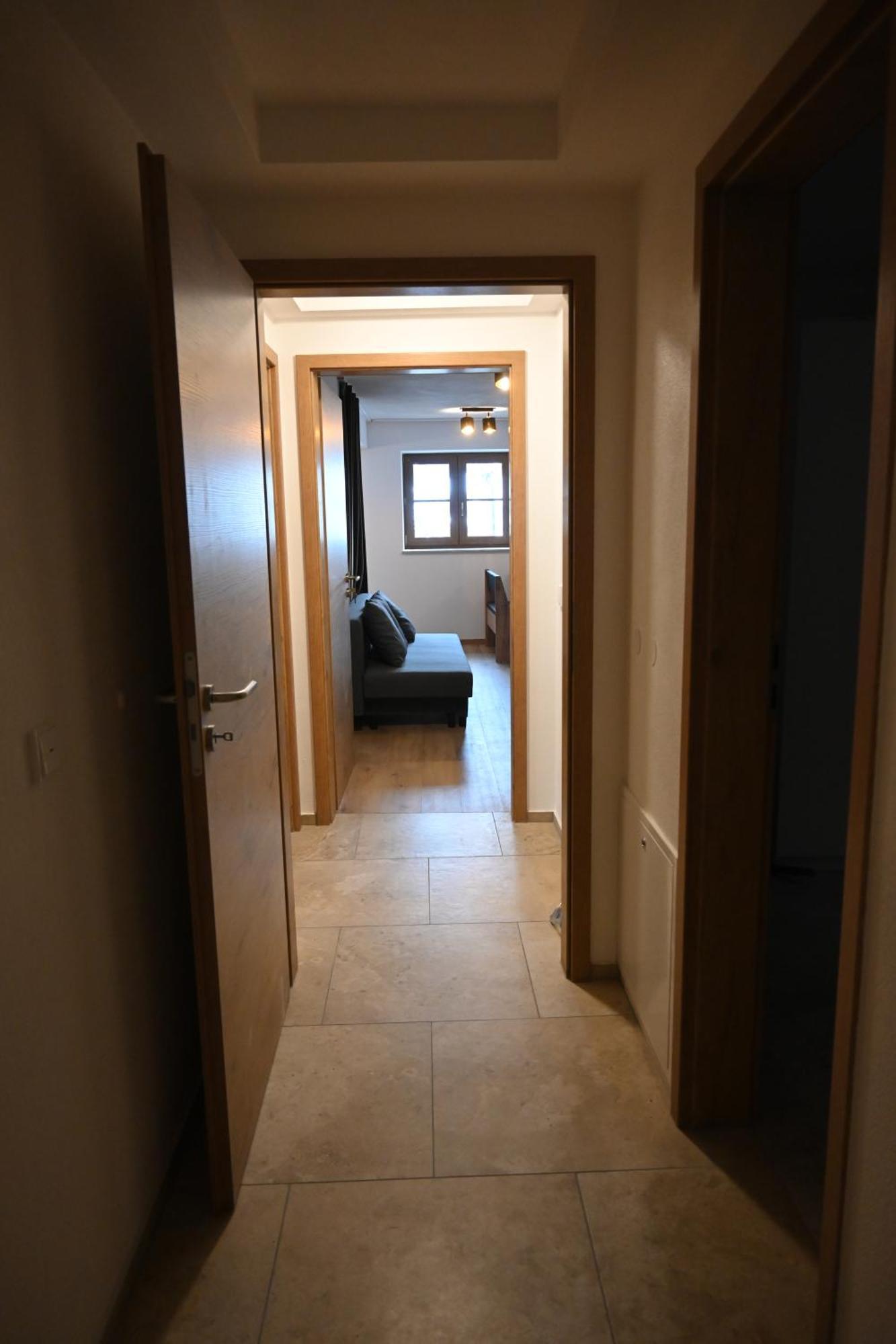 Nicky Apartments And Studios ニーデラウ エクステリア 写真